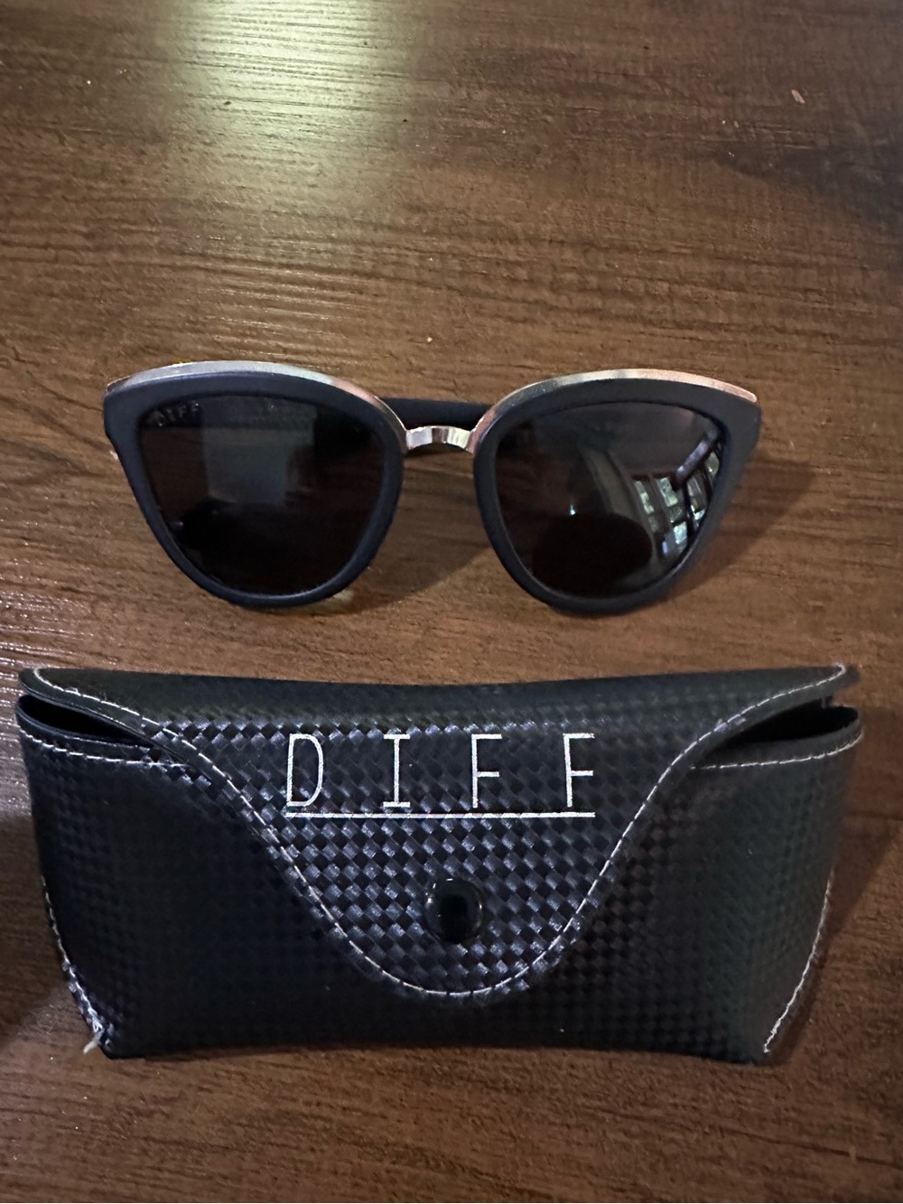 Diff Eyewear Black Cat-Eye Sunglasses with Gold Bridge